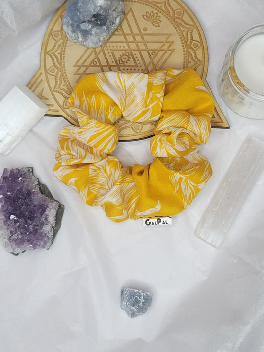 Chiffon feuille jaune scrunchies